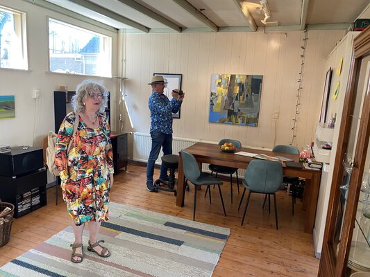 Foke Stribos in the Studio: Visitors during an open house and open Atelier exhibition > KUNST KIJK 2025
