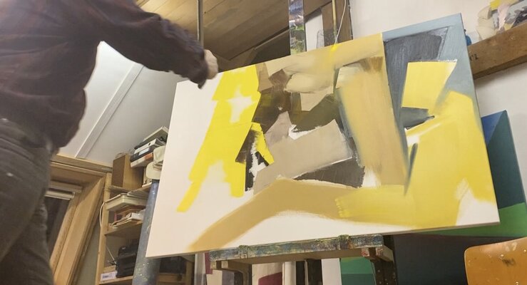 Foke Stribos in the Studio: Working on the design of the painting: "SEEN" (John 5:2-9)  > View the painting on:  https://www.fokestribos.nl/oeuvre/thema-s-1