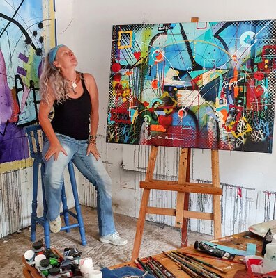 Karnish Art in the Studio