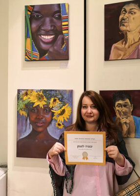 Jane Lantsman in the Studio: At the exhibition "The Power of Alone", Tel Aviv. Near my artworks "Girl with sunflowers" and "Joy" (from me right side)