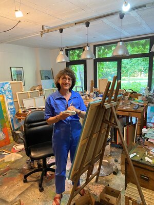 Sarah Lanyi in the Studio