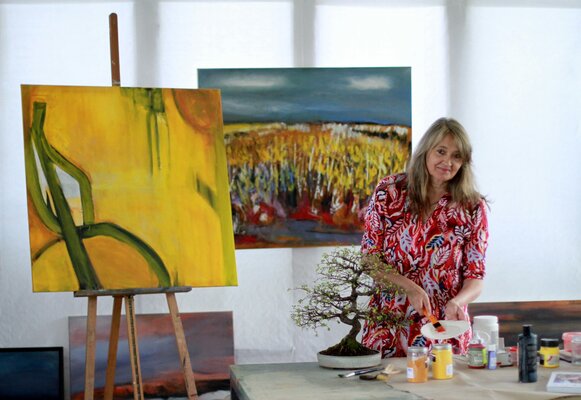 Andrea Finck in the Studio