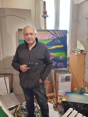 Michel Phelippeau in the Studio: DanS l'atelier ,les pinceaux à la main.