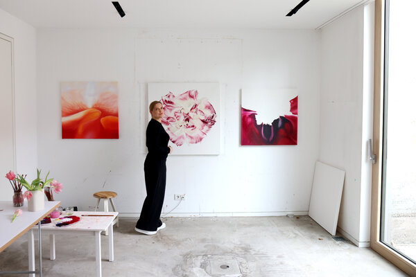 Sabine Siewert in the Studio: ...zwischen Bildern