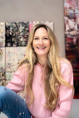 Marella Hesseling in the Studio