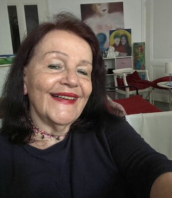 Elisabeth Pein in the Studio