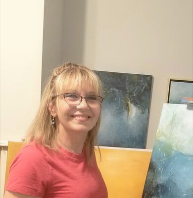 Anahid Minatsaghanian in the Studio