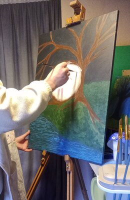 An Hata Gorm in the Studio: Me in my studio and some paintings.