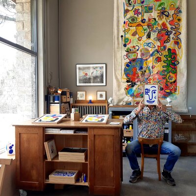 Hugo Duras in the Studio: Hugo Duras dans son atelier à Nantes - France