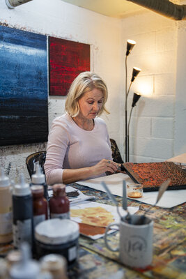 Klara Gunnlaugsdottir in the Studio