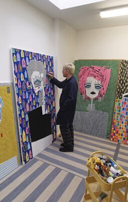 ALO im Studio: Painting process...