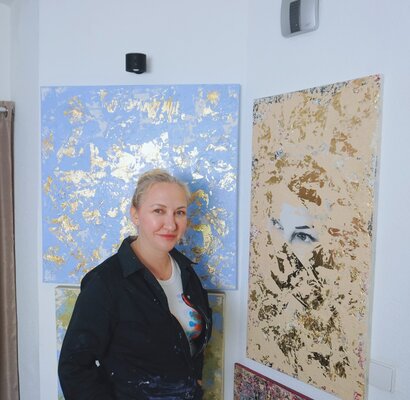 Simone Hähner in the Studio