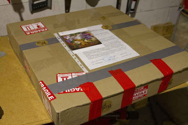 Inga Loginova in the Studio: Ready for worldwide delivery. From my studio to your home