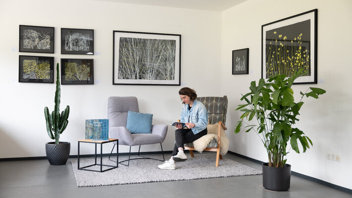 Evi Schartner in the Studio: In meiner Atelier-Ecke