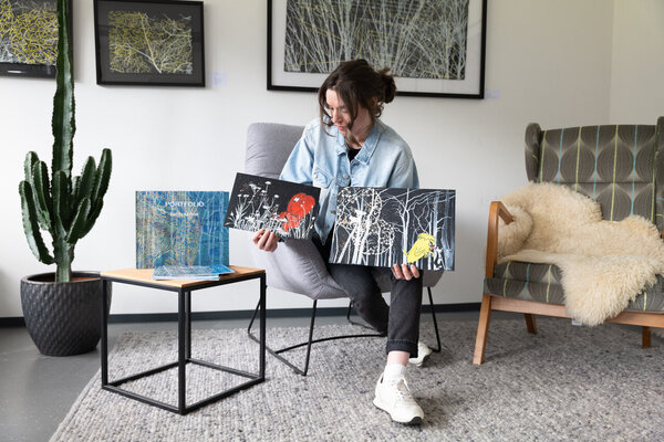 Evi Schartner in the Studio: In meiner Atelier-Ecke