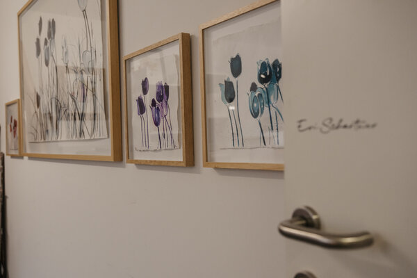 Evi Schartner in the Studio: Einblick in mein Atelier