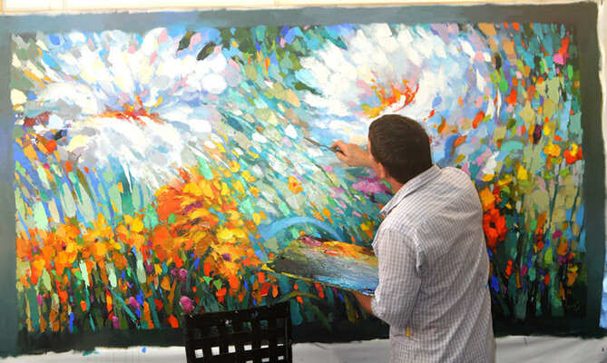 Dmitry Spiros in the Studio: large size abstract flowers painting - process of work
