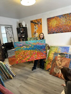 Olga Bezhina im Studio: In the workshop