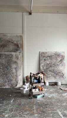 Emmi Ohraniemi in the Studio