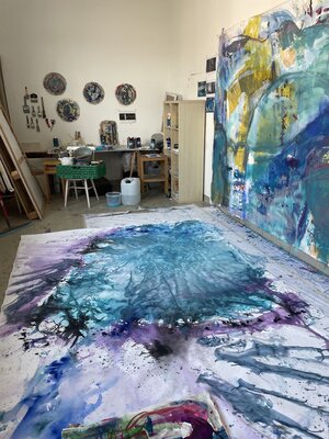 Anna Eibl-Eibesfeldt in the Studio: work in progress, großformatiges Arbeiten im Atelier