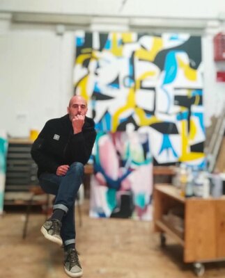 Ricardo Llinares in the Studio