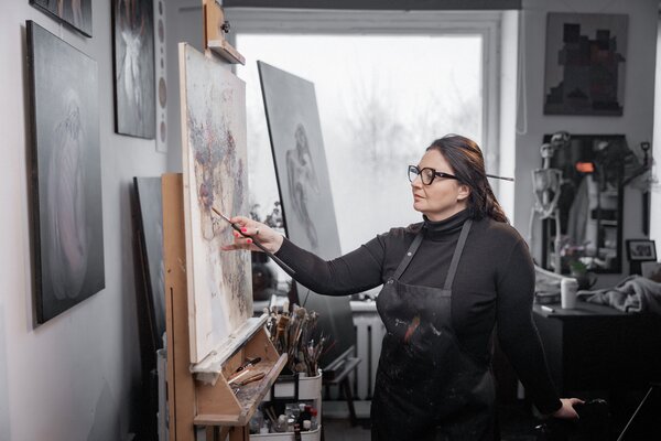 Zoja Golubeva in the Studio