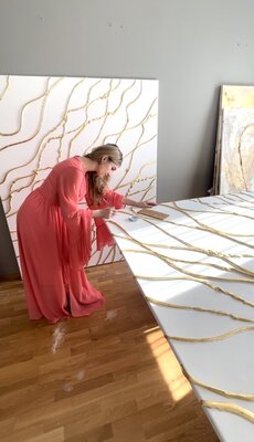 Sarah I. Avni in the Studio