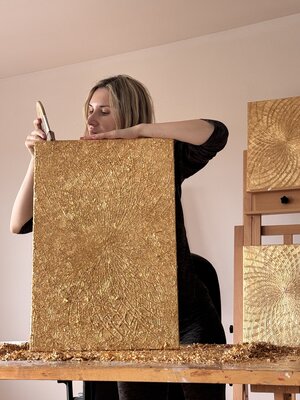 Sarah I. Avni in the Studio