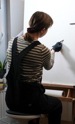 Isabeau Schmikowski in the Studio
