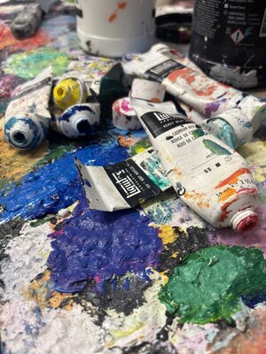 Pauline Cornee in the Studio: Peinture