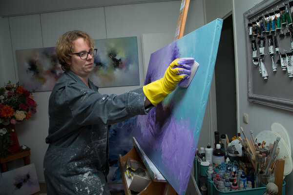 Nicole Cijs in the Studio