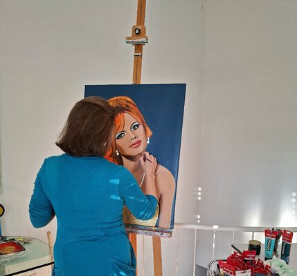 Marion Possler in the Studio