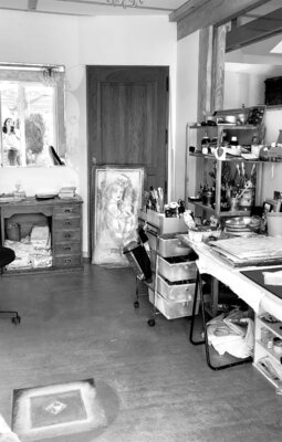 Elisabeth Constantin in the Studio