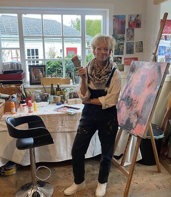 Vreni Knott in the Studio