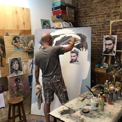 Juan Balaguer in the Studio: Otro día en la oficina