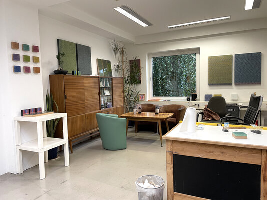 Marc Kirschvink in the Studio: Mein Atelier im Kunsthaus Troisdorf - Sitzecke