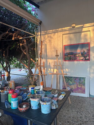Bertille Gentil in the Studio: L'atelier en Grèce au lever du jour