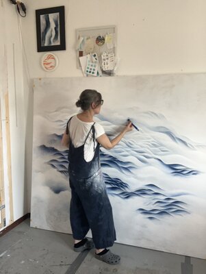 Francesca Borgo in the Studio: Oversize painting - in the studio