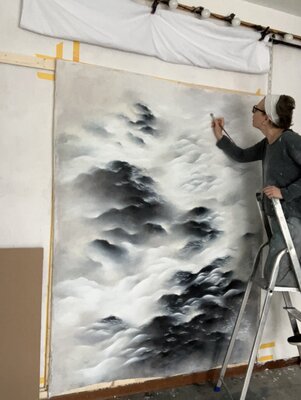Francesca Borgo in the Studio: Oversize painting - final details in the studio