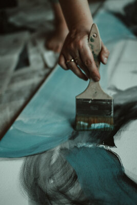 Katharina Goniwiecha in the Studio