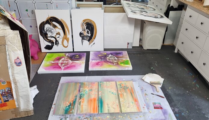 Art of K - Kathleen Simon in the Studio
