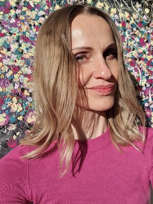 Art of K - Kathleen Simon in the Studio