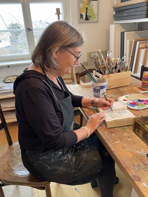 Evelyn Marschall-Gebhard in the Studio: Arbeit an meinem Künstlerbuch Projekt
