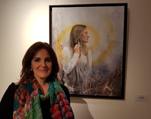 Carmen Rey Berrocal im Studio: Concurso de Pintura Sanvisens de Sitges, 2019.