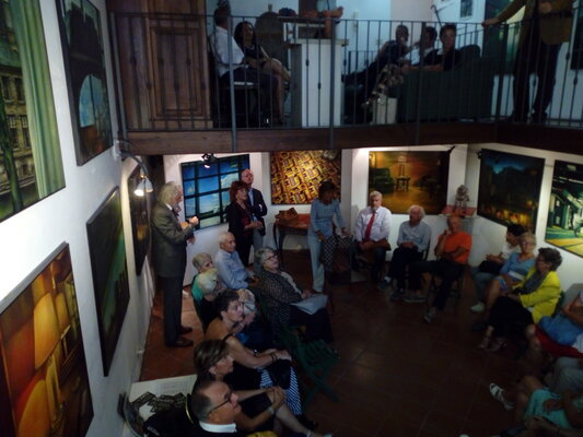 Paolo Cristiani in the Studio: Vernissage personale a Spoleto (Italy, giugno 2025) alla Galleria Poli d'Arte. In fondo, alla mia destra la Gallerista Annamaria Polidori ed a sinistra la Sorica dell'arte Fulvia Strano