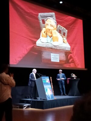 Paolo Cristiani in the Studio: Presentazione della scultura prima della premiazione all'Auditorium di Fiera Milano (oltre 3000 presenti) - WCEE2024