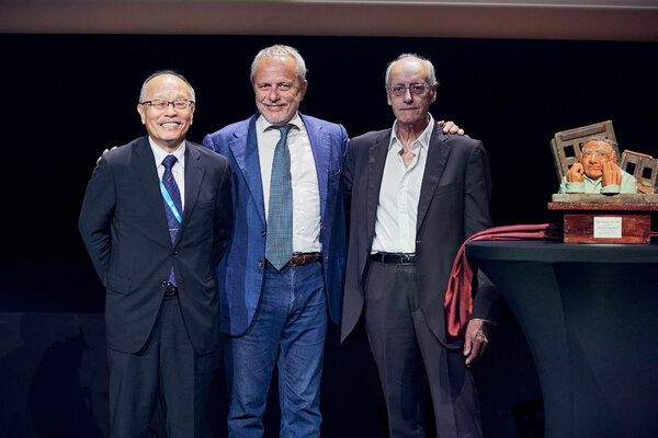 Paolo Cristiani in the Studio: Con il Prof. Michele Calvi ed il Prof. Nakashima, sul palco durante la premiazione - WCEE2024