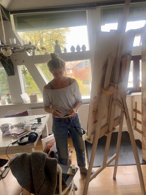 Anni Salewski in the Studio