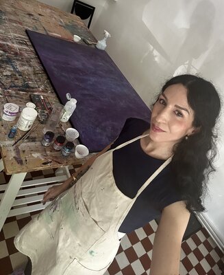 Janette Wölwer in the Studio: Im Atelier bei der Arbeit