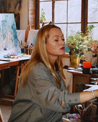 Alla Ditla in the Studio: Working in studio